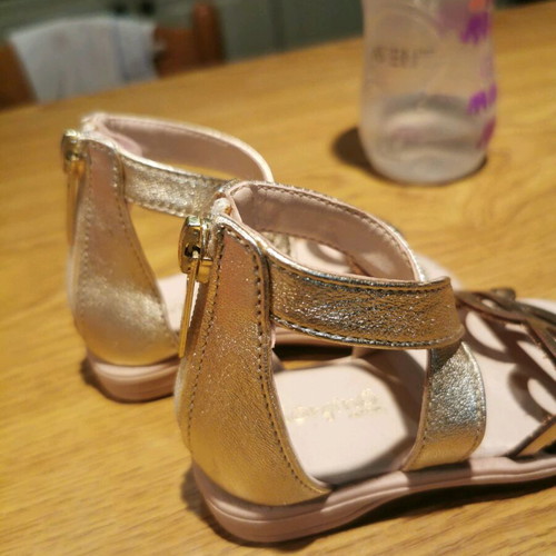 Leather sandal gold size 20