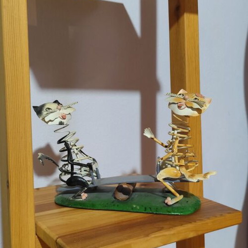 Metal decorative item for children's room like new