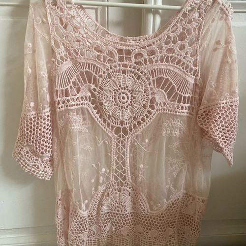 Vintage pink cover up like new, one size