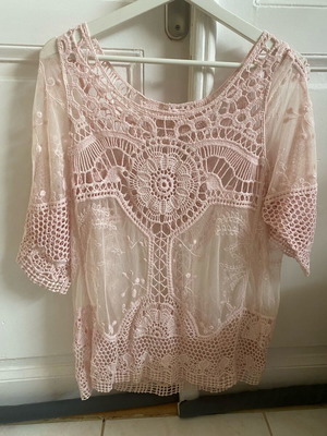 Vintage pink cover up like new, one size