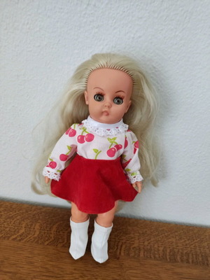 Bella doll used in very good condition
