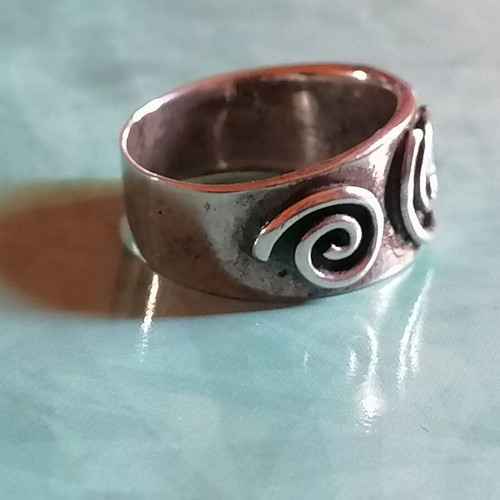 Silver 925 ring with embossed spirals new, size 52 (US 6.5)