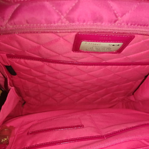 Travel suitcase new with handle, dimensions 42x35x13