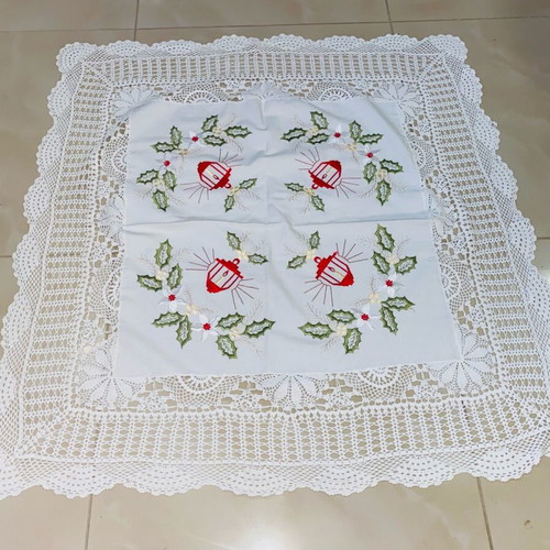 Handmade tablecloth in excellent condition, size 84x82