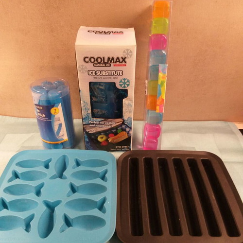 Set of five items for ice cubes