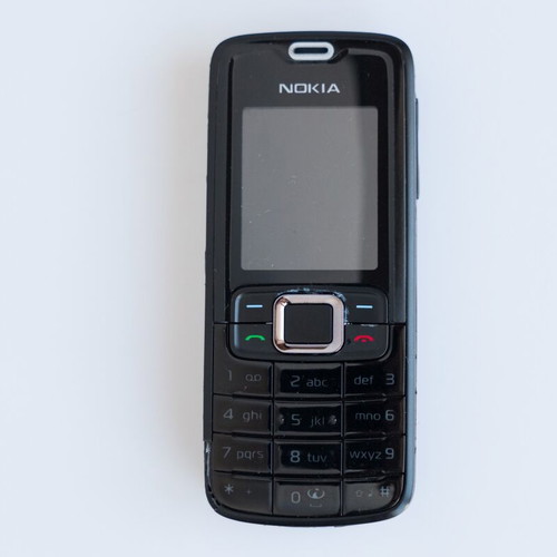 Nokia 3110c used with Greek menu, battery and charger