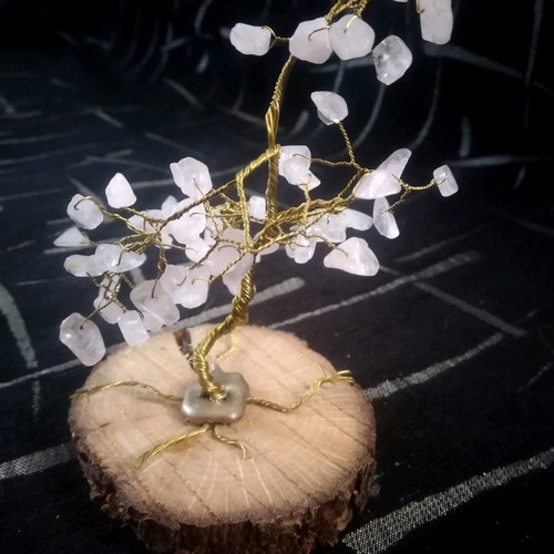 Handmade tree with wire and rose quartz