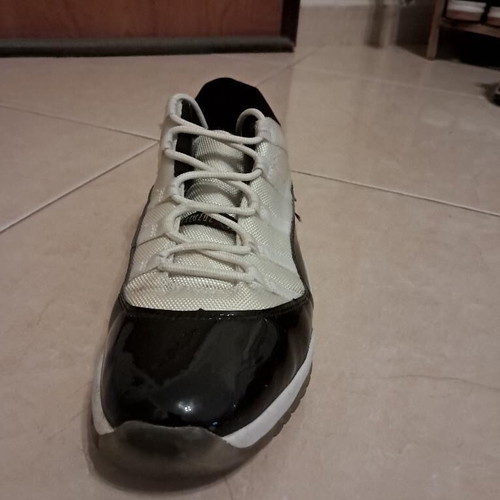 Nike Jordan 11 Low like new, black and white, size 45