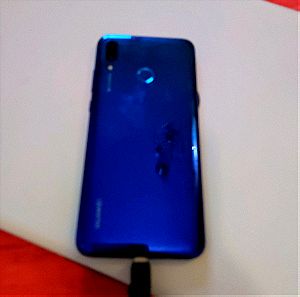 Κινητο huawi σε τελειο μπλε χρωμα γυαλιστερο εχει μπαταρια 85% αποδοση λειτουργει αψεγαδιαστο