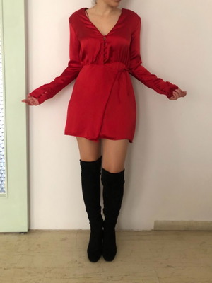 Satin Zara dress used, red with buttons