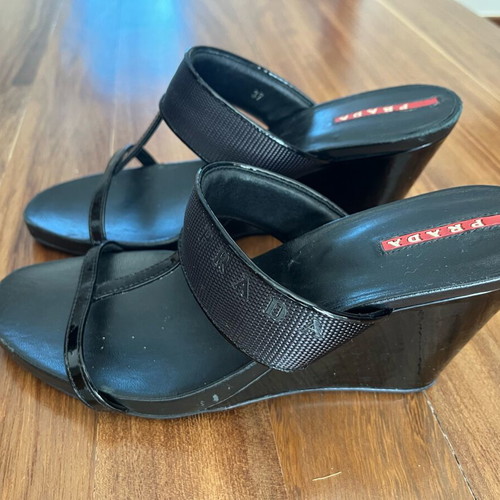 Prada black sandal like new, size 37