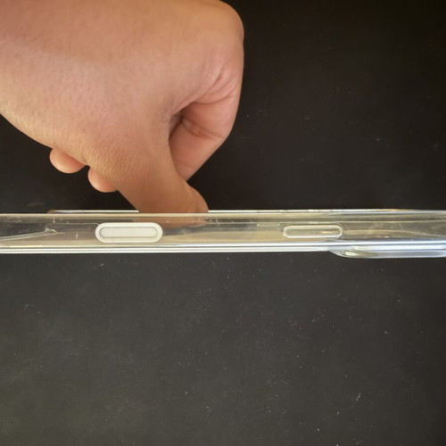 Apple Clear Case with MagSafe for iPhone 17 Pro Max used