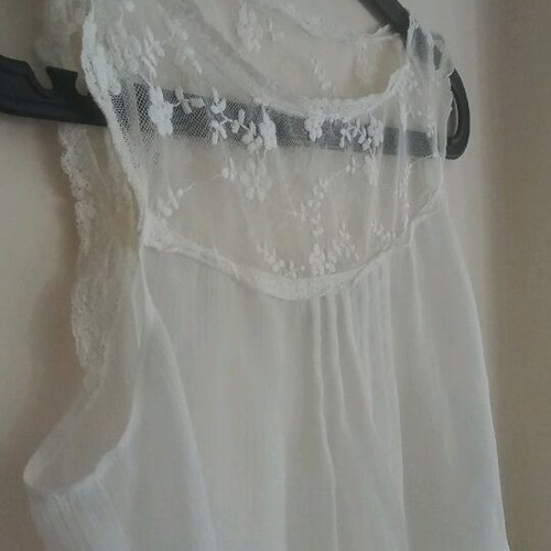 Gilly Hicks blouse with lace, like new, white, size S