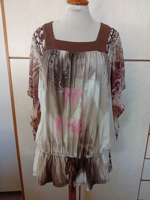 Tunik colorful elastic size 44 like new, viscoza 95%