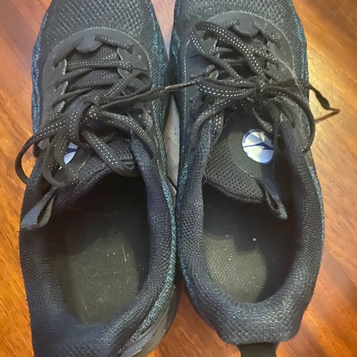 Erke Cushioning Men's Running Athletic Shoes Black like new