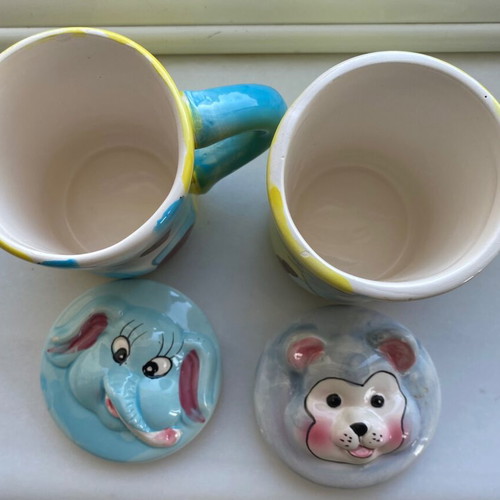 Children's milk mugs set of 2 with embossed animal lid new