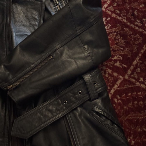 Leather jacket new with matching belt, unisex, black
