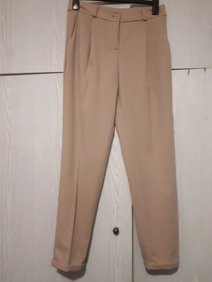 Anel beige pants like new with pleats and side pockets