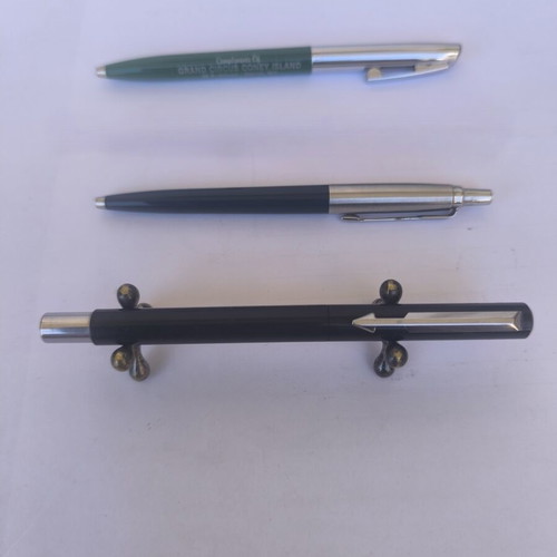 Parker Jotter pen, Parker Vector fountain pen and Sheaffer pen set