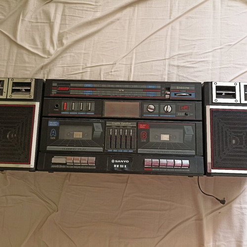 Boombox SANYO S1037N vintage sound system used