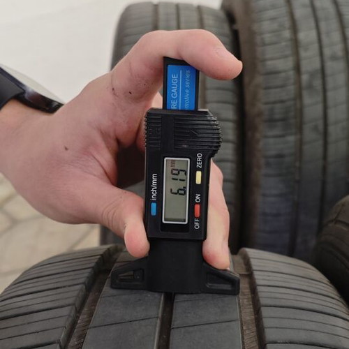 Goodyear Efficient Grip Performance 195/60/R18 H XL tires like new
