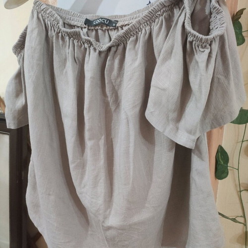 Coocu women's blouse size S like new, taupe linen look
