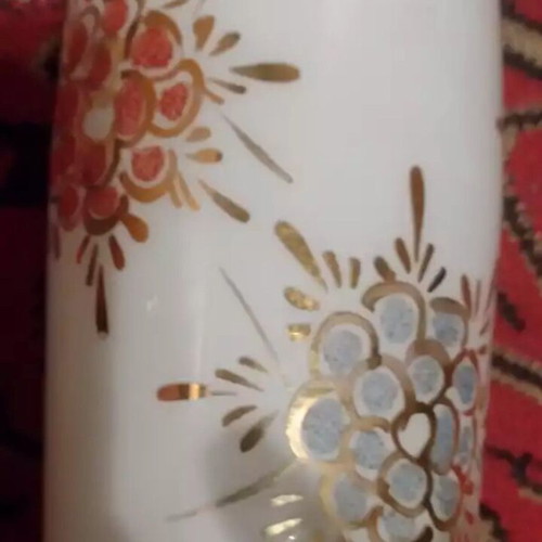 Large white and gold vase new