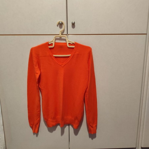 Celestino orange pullover new, size small