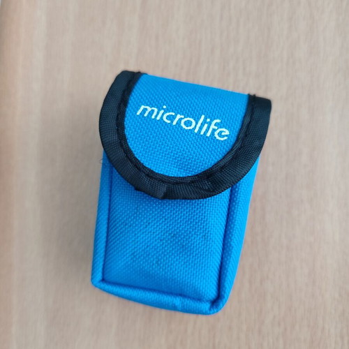 Microlife Oxy 200 Pulse Oximeter Finger White like new