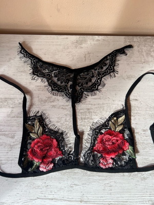 A-Style lace bustier with choker and embroidery black new, sizes S-XL
