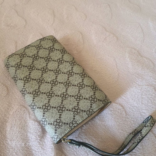 Large wallet like new