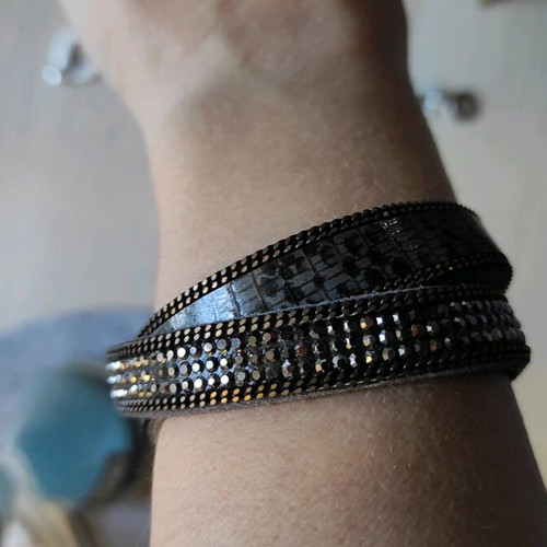 Bracelet set like new, two pieces