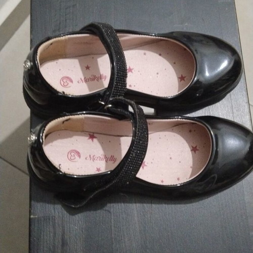 Black children's ballerina shoes, size 34