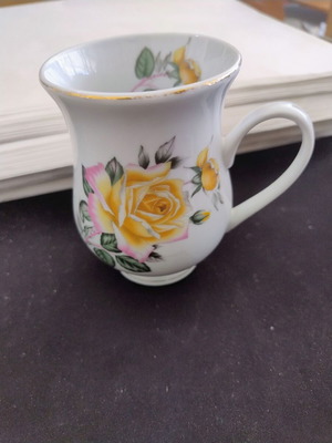 Porcelain mug Eva d'Arley used with unique design and shape