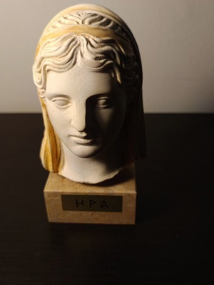 Thea Hera statuette used with scratch