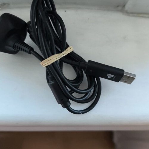 Xbox 360 controller battery charging cable like new