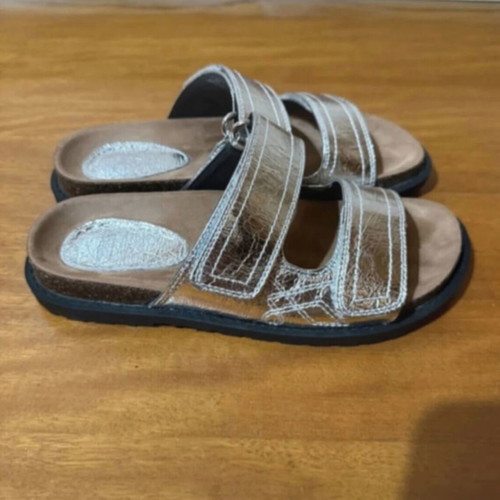 Zara flat metallic silver sandals like new, size 37