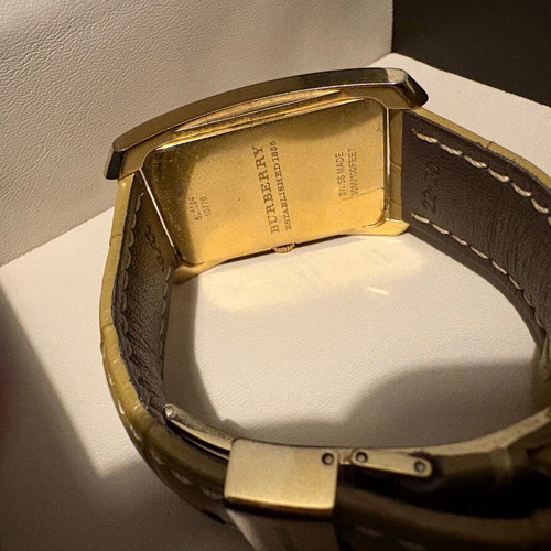 Burberry watch like new, beige and gold