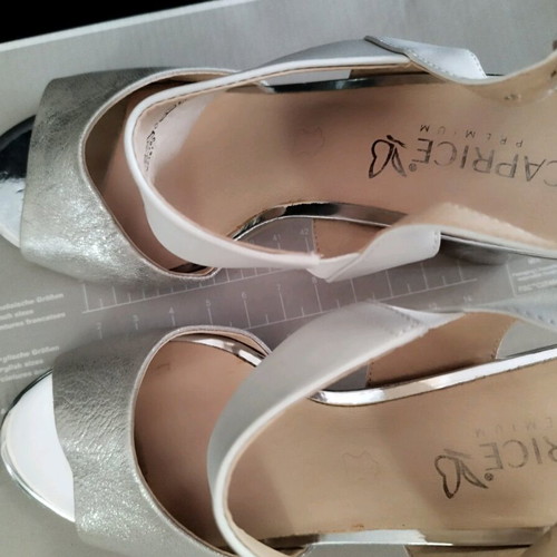 Caprice sandals used, size 39, white with silver