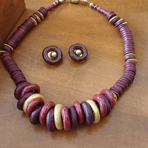 Necklace and earrings set like new, burgundy and gold