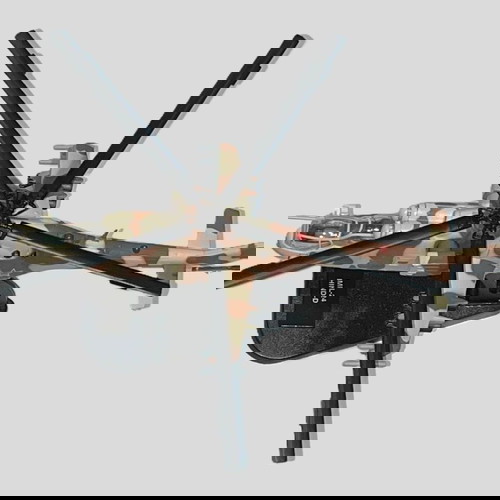 МОДЕЛ НА РУСКИ ХЕЛИКОПТЕР MI 24 СКАЛА 1/100