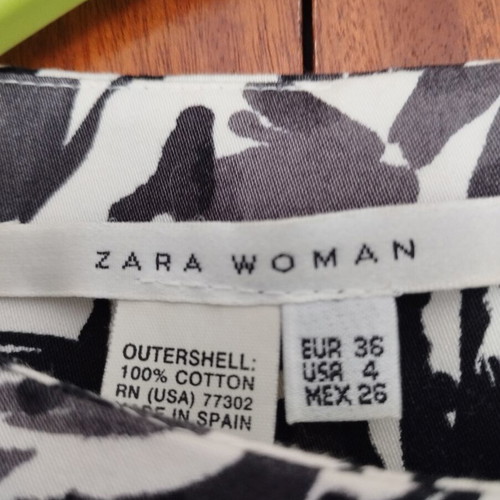 Zara black and white dress small, like new