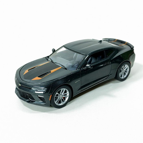 Chevrolet Camaro SS 50th Anniversary Edition 1:24 diecast car new