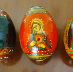 3 HAND-PAINTED EGGS