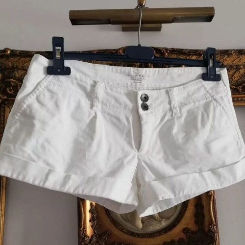 Benetton Vintage Low-Rise Shorts Size S Like New, White Cotton