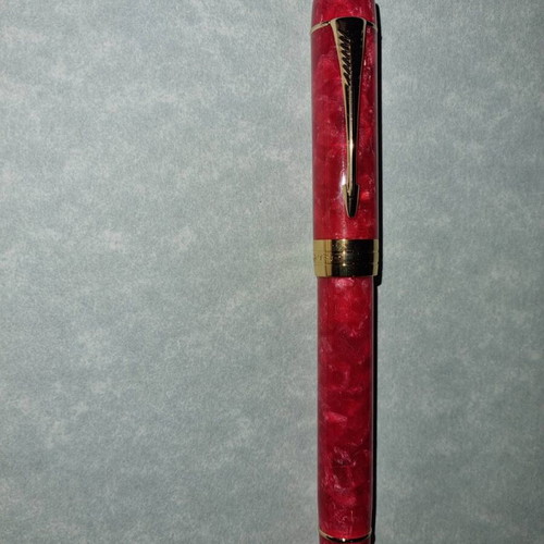JinHao Century pen with medium nib and arrow clip, like new