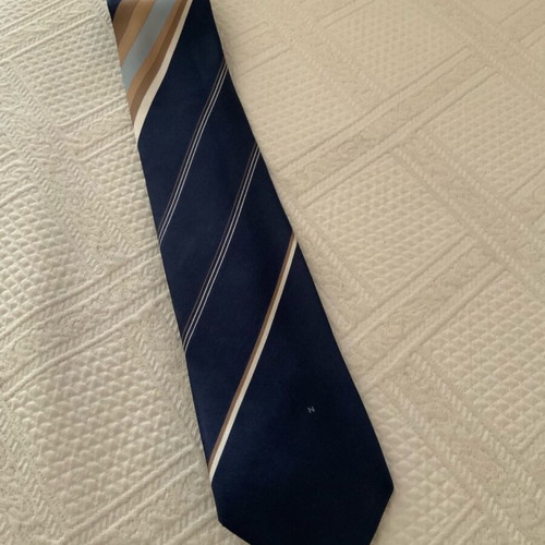Nina Ricci tie 100% silk new in excellent condition