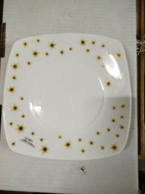 Bravo collectible plate used with Maki Tseliou signature