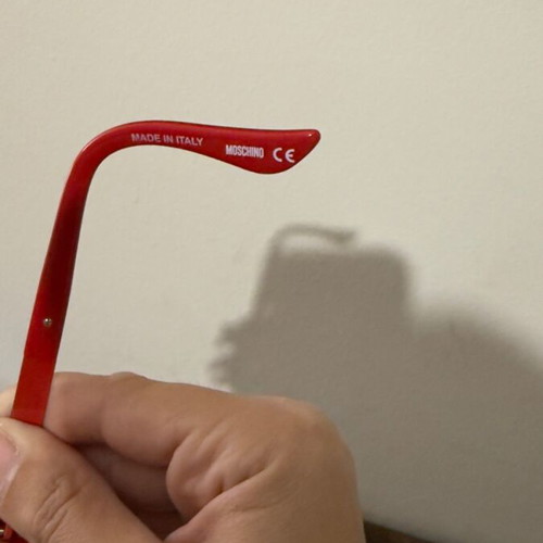 Moschino vintage sunglasses like new, black and red
