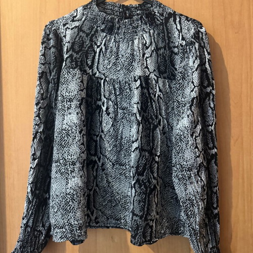 Anel blouse black and white snake print with high neck like new